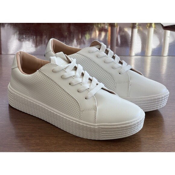 Steve Madden Shoes - Women’s 9 Steve Madden White Platform Sneakers Lace-Up New Without Box